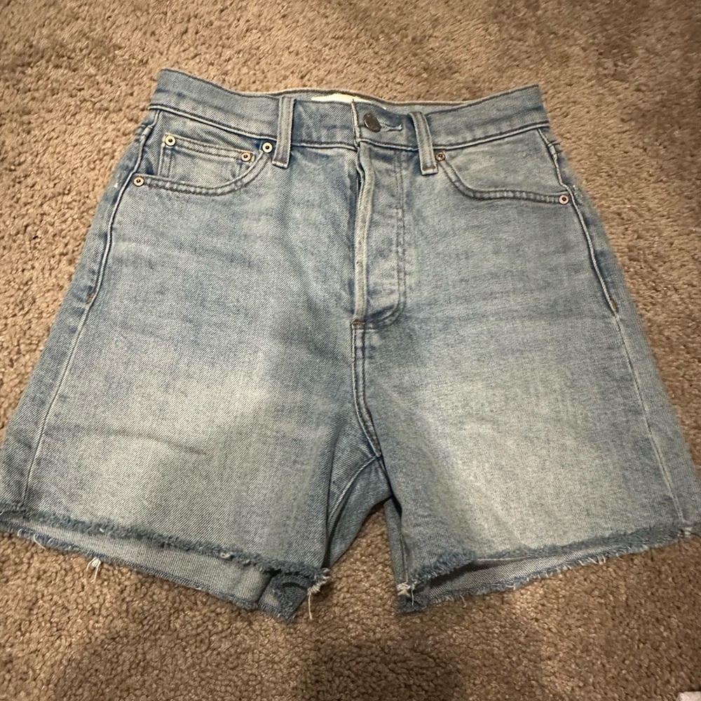 Aritzia ‘50s alto hi-rise short